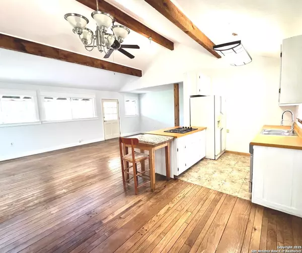 Pipe Creek, TX 78063,104 Cypress Pt