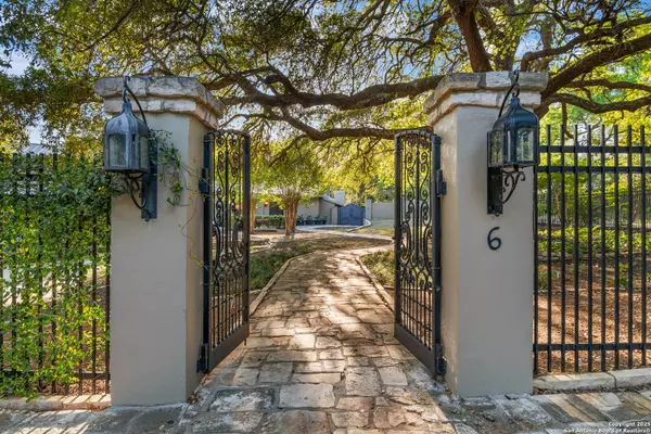6 Lazy Ln, San Antonio, TX 78209
