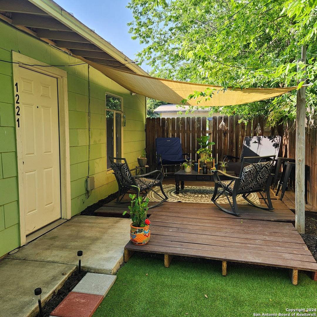 1221 Thorain Blvd, San Antonio, TX 78201