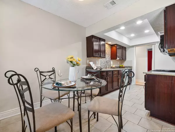 San Antonio, TX 78244,6726 fair lake