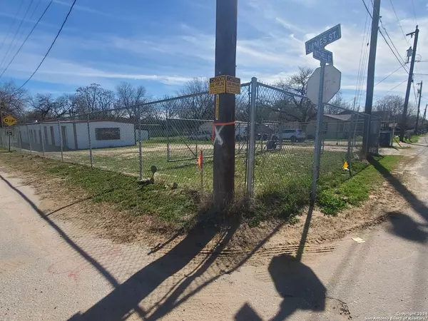 Somerset, TX 78069-4501,19820 Mitchell st