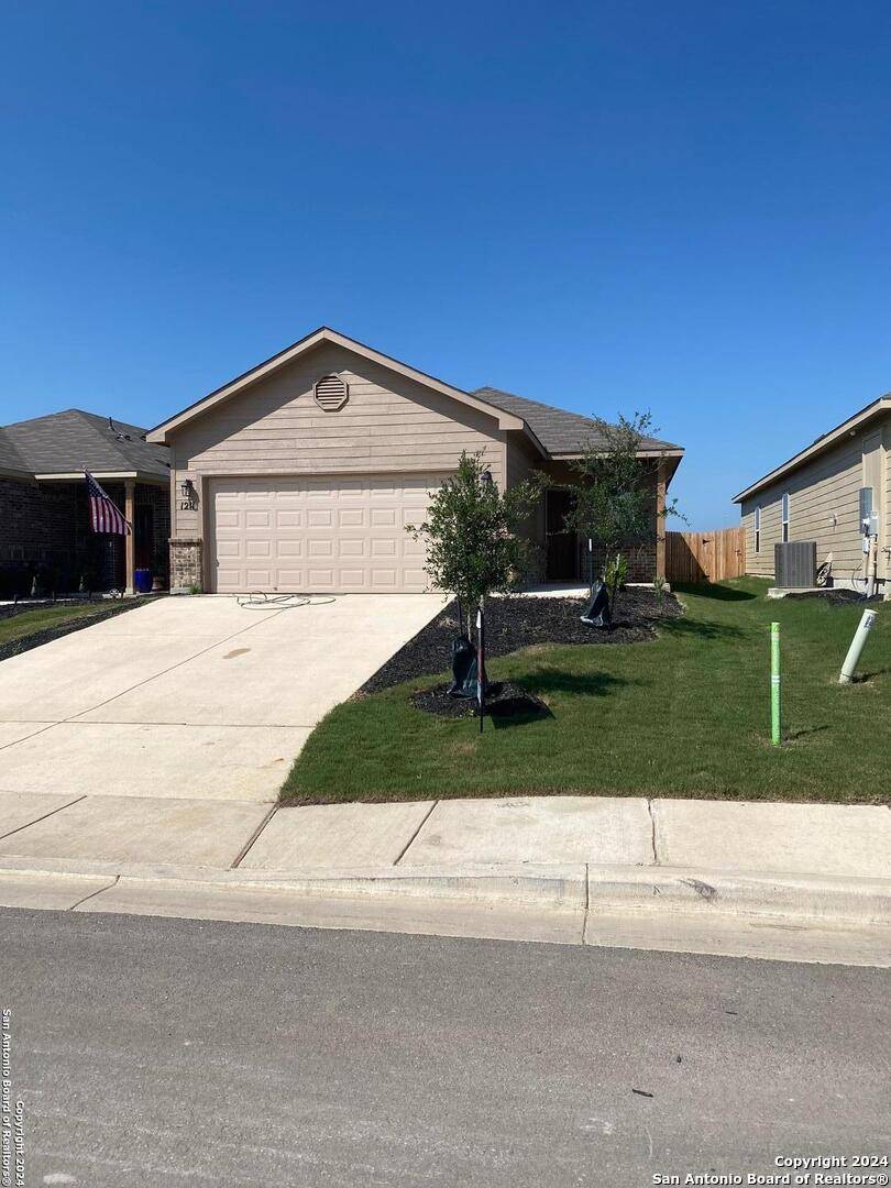 New Braunfels, TX 78130,1211 whitneyway lane