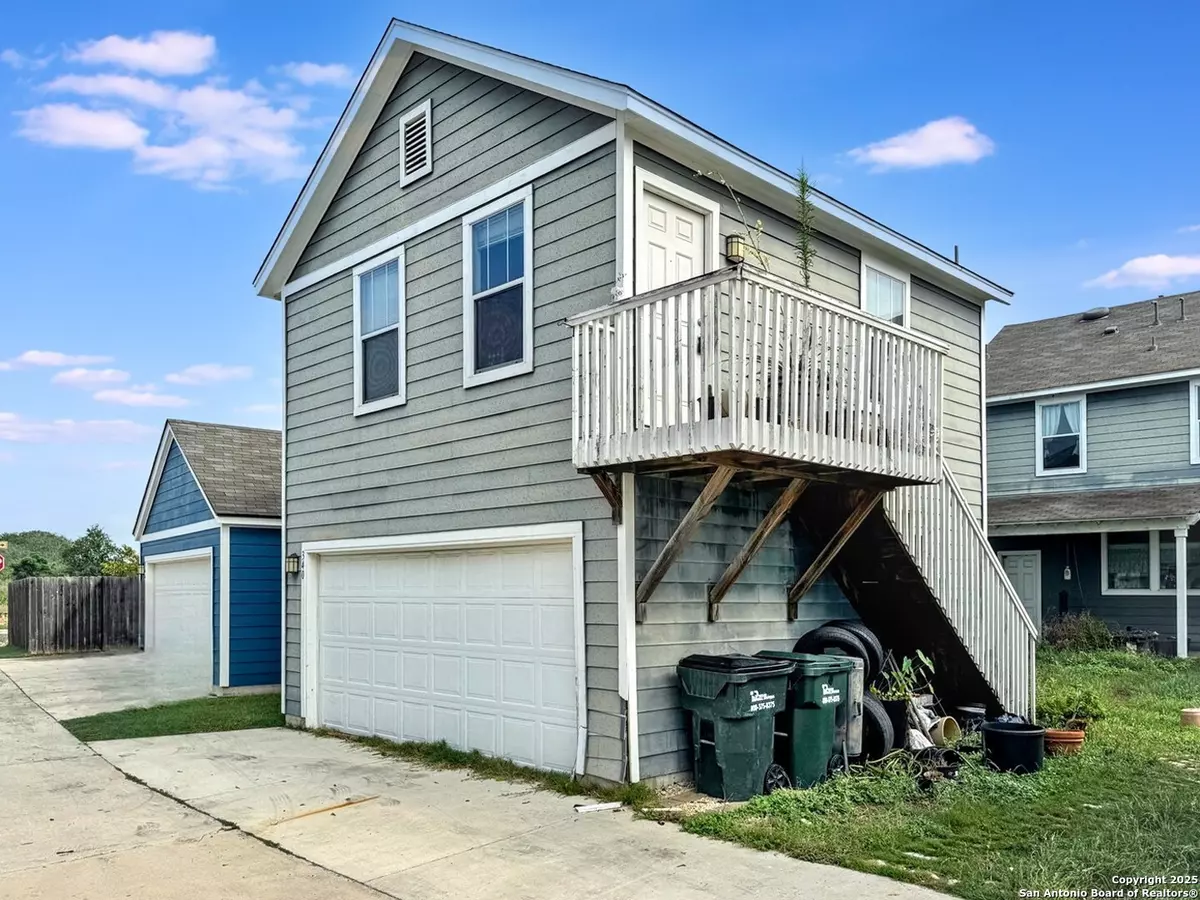 San Marcos, TX 78666,340 Perry UNIT GARAG