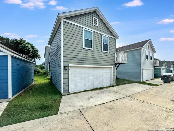 San Marcos, TX 78666,340 Perry UNIT GARAG