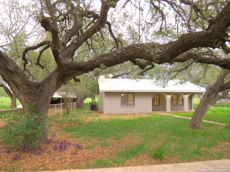 490 Horton, Poteet, TX 78065