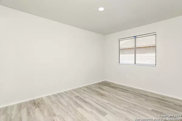 San Antonio, TX 78224,2107 Bigmouth Rod