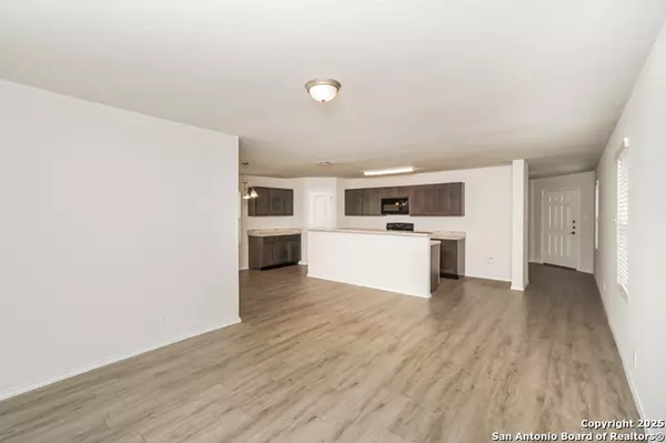 San Antonio, TX 78211,3827 Somers Crest