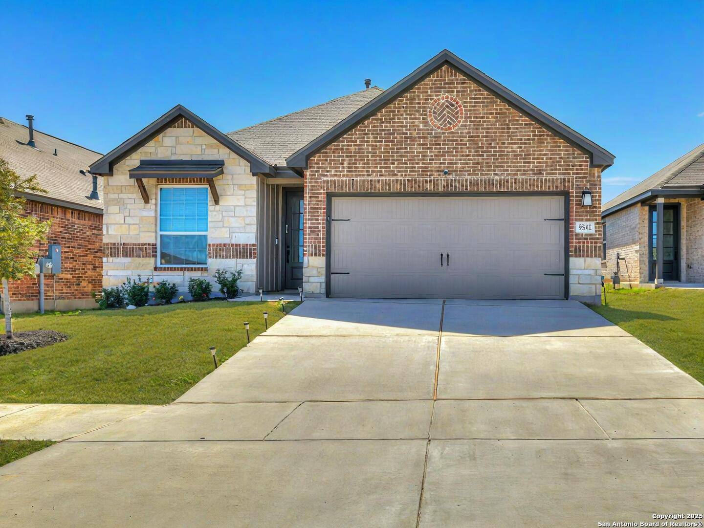 9342 Crestway Rd, Converse, TX 78109