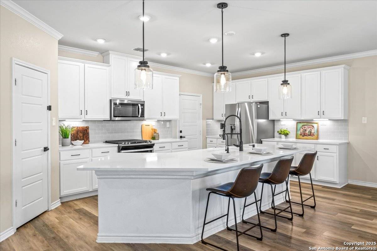 Helotes, TX 78023,11334 Hill Top Bend