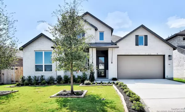 186 Lacey Oak, Castroville, TX 78009