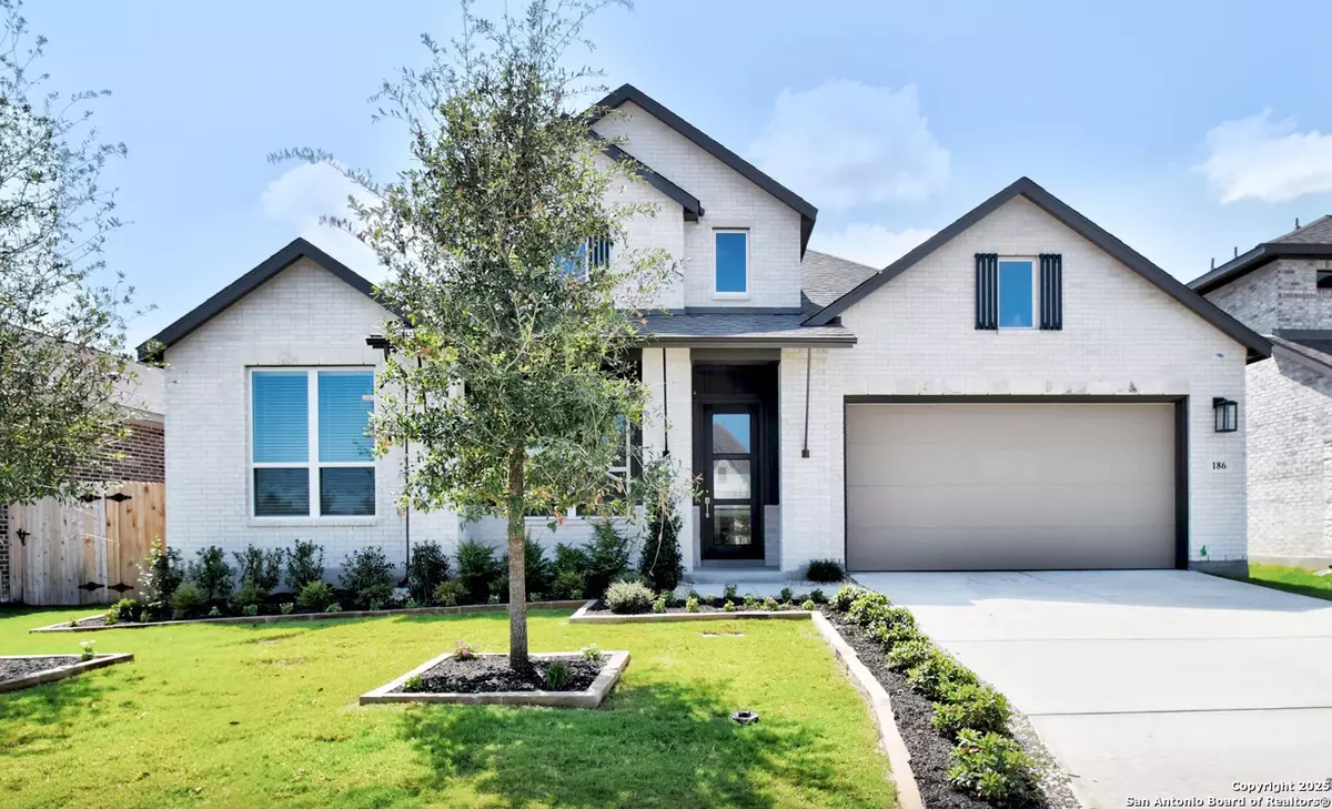 Castroville, TX 78009,186 Lacey Oak