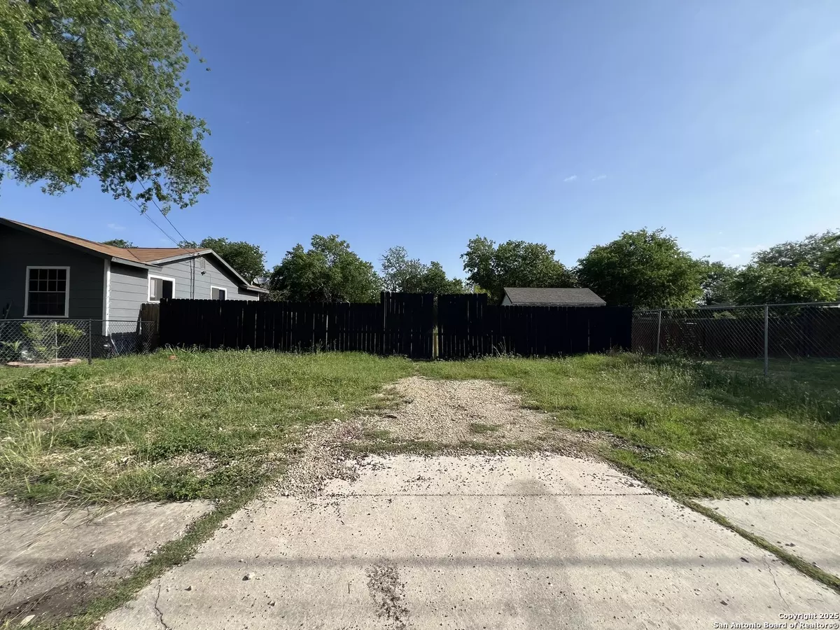 San Antonio, TX 78237,117 Ardmore St