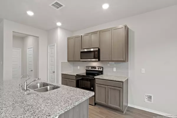 San Antonio, TX 78211,9326 Graze Land Drive