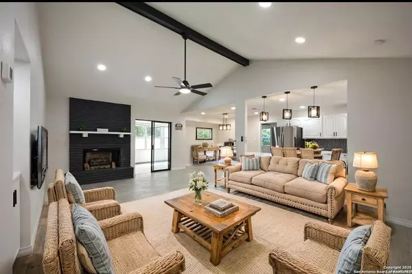 San Antonio, TX 78247,5914 Pineway