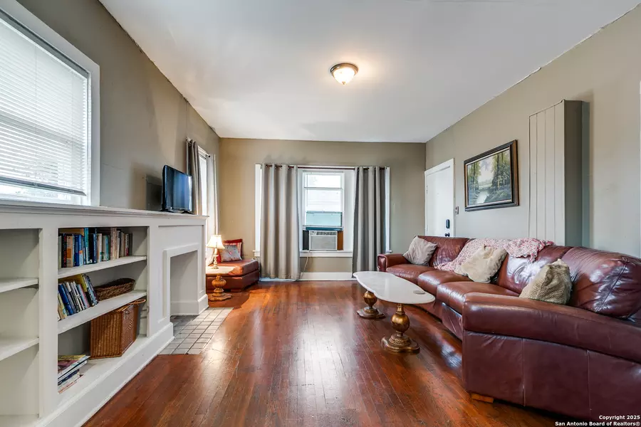 765 Fulton, San Antonio, TX 78212