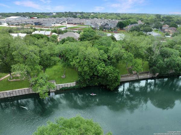 1049 River Terrace, New Braunfels, TX 78130
