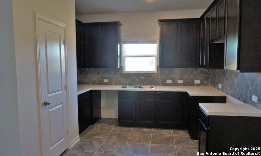 San Antonio, TX 78244,7374 Braes Corner