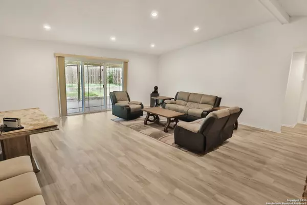 San Antonio, TX 78247,5827 Sun Ridge