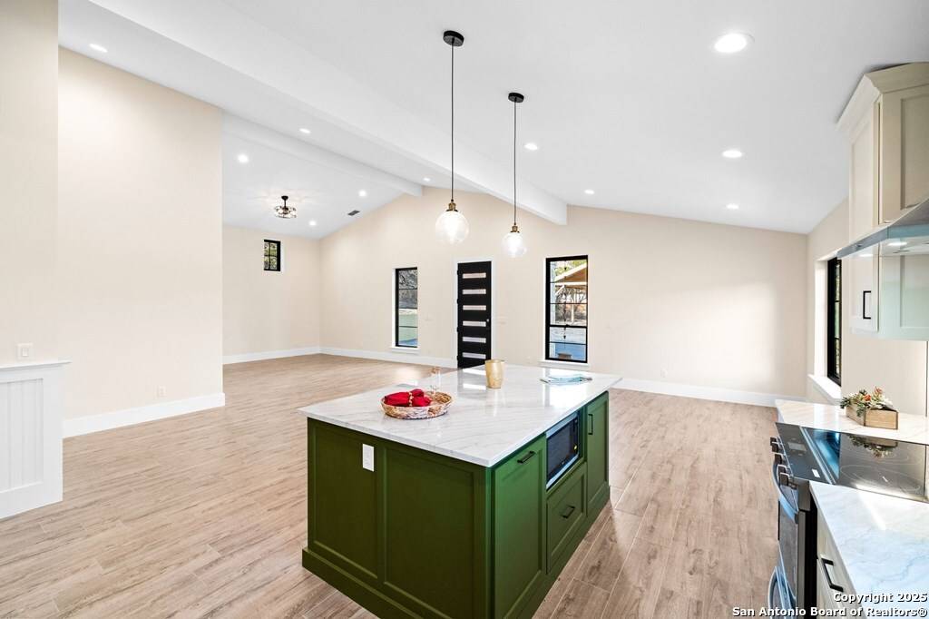 Kerrville, TX 78028,186 Shalako Dr
