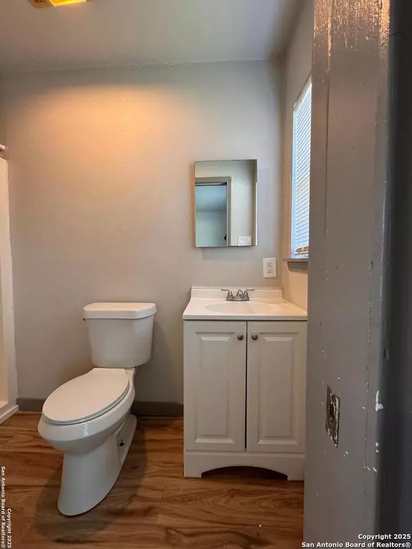 San Antonio, TX 78223,1523 SOUTHCROSS BLVD UNIT 2