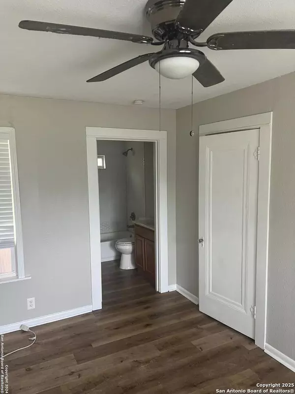 San Antonio, TX 78223,1519 Southcross Blvd UNIT 1