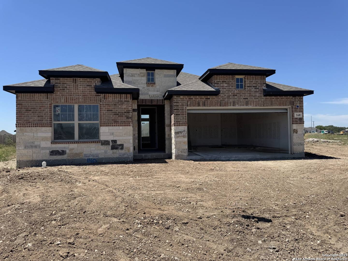 140 Cherrybark Oak, Castroville, TX 78009