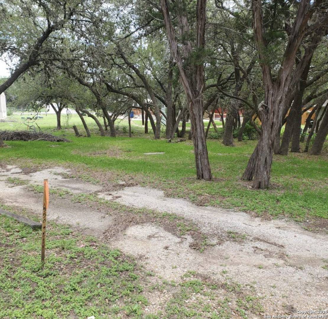 Canyon Lake, TX 78133,556 flatrock