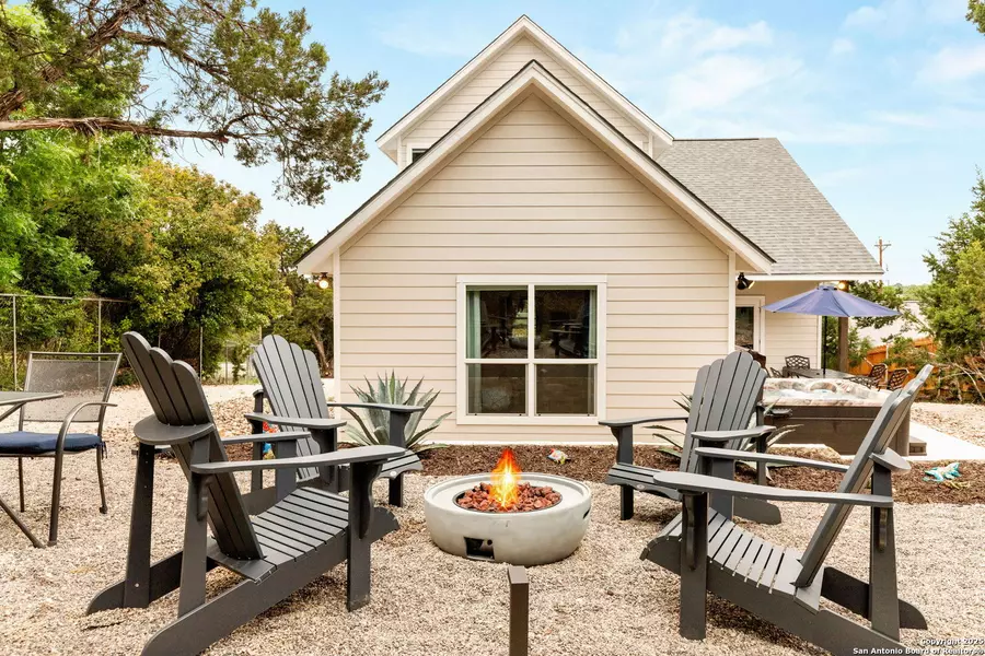 1528 Connie, Canyon Lake, TX 78133