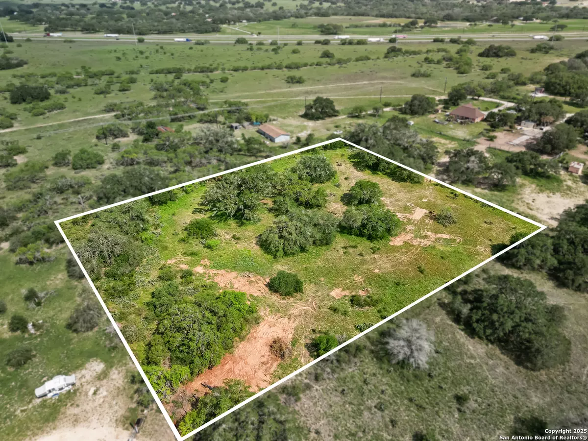 Natalia, TX 78059,323 County Road 6720