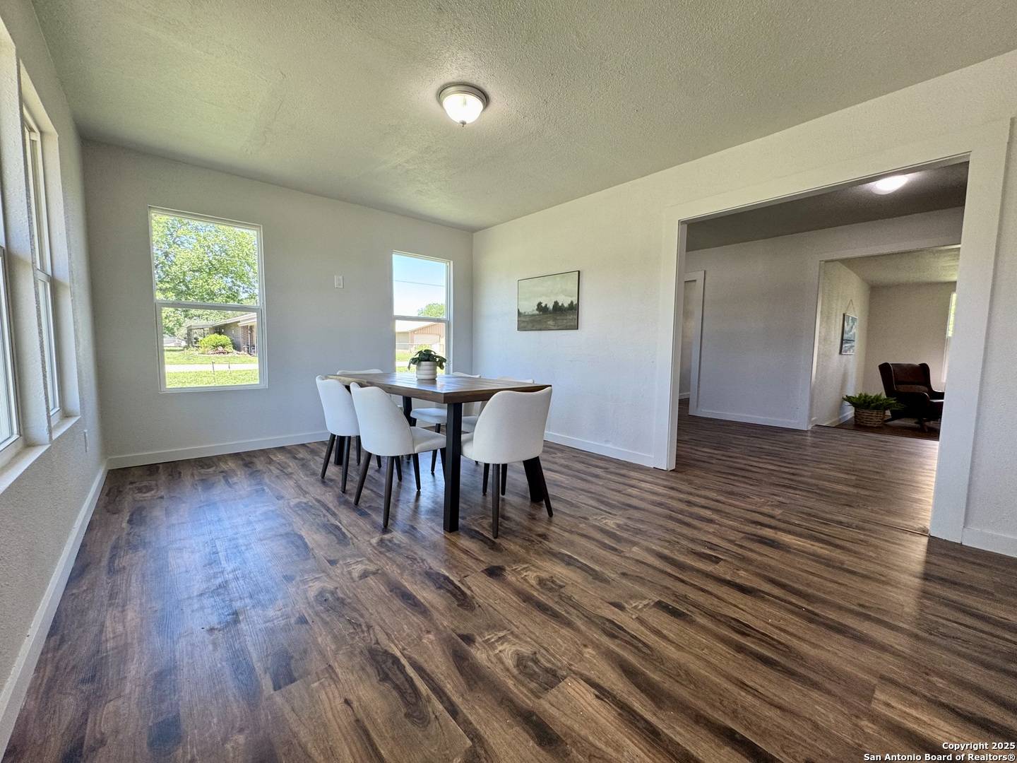 Sabinal, TX 78881,419 Culberson