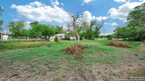 Cibolo, TX 78108,270 Country Ln