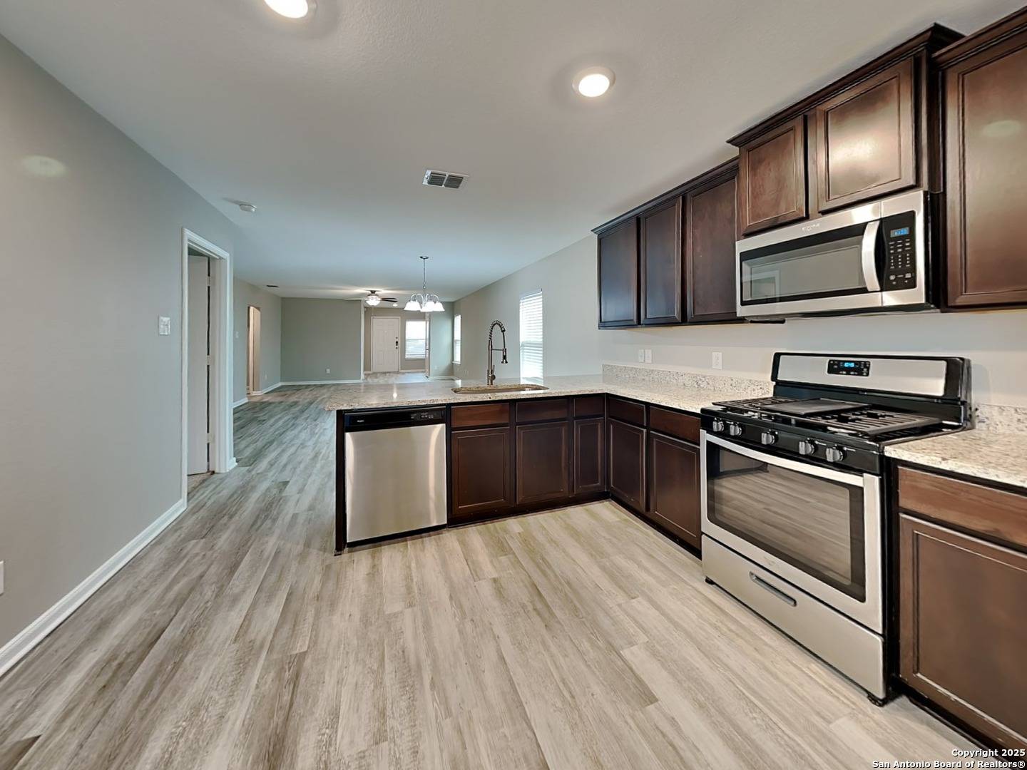 New Braunfels, TX 78132,3967 Trail De Paris