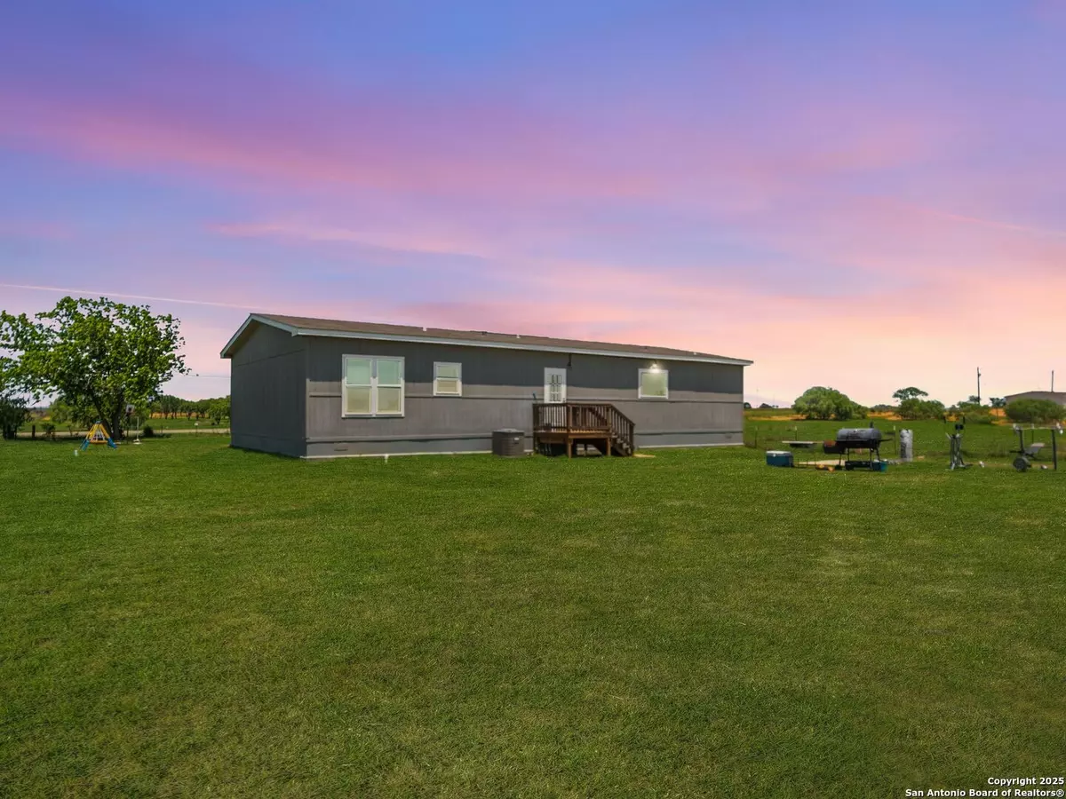 Poteet, TX 78065,5055 FM 476