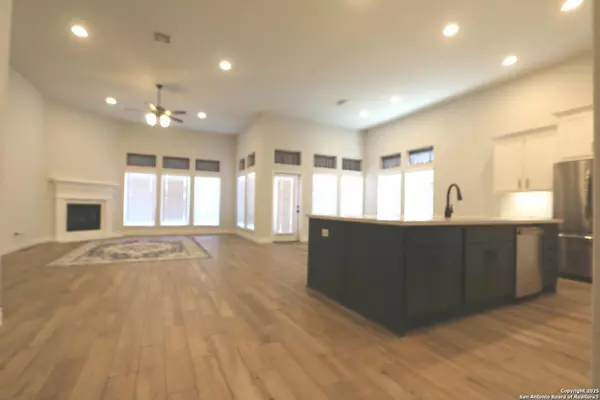 Seguin, TX 78155,2965 GROVE WAY