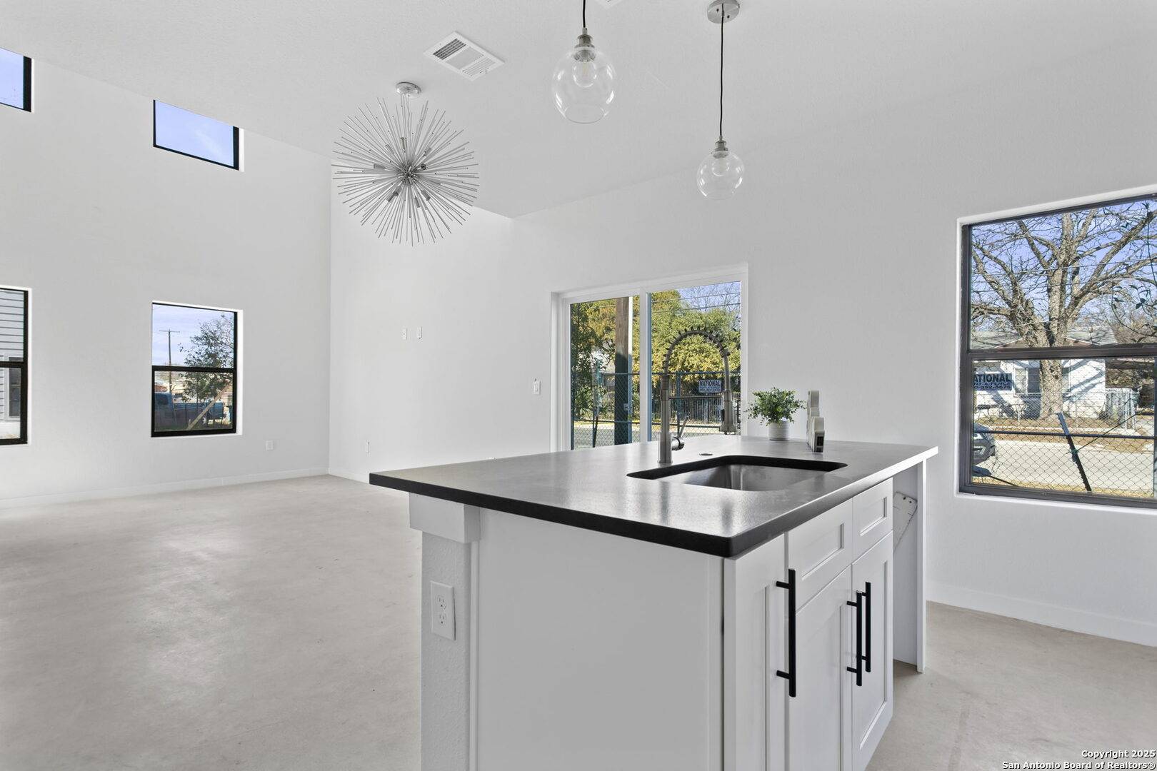 San Antonio, TX 78210,1022 Delaware St UNIT 1
