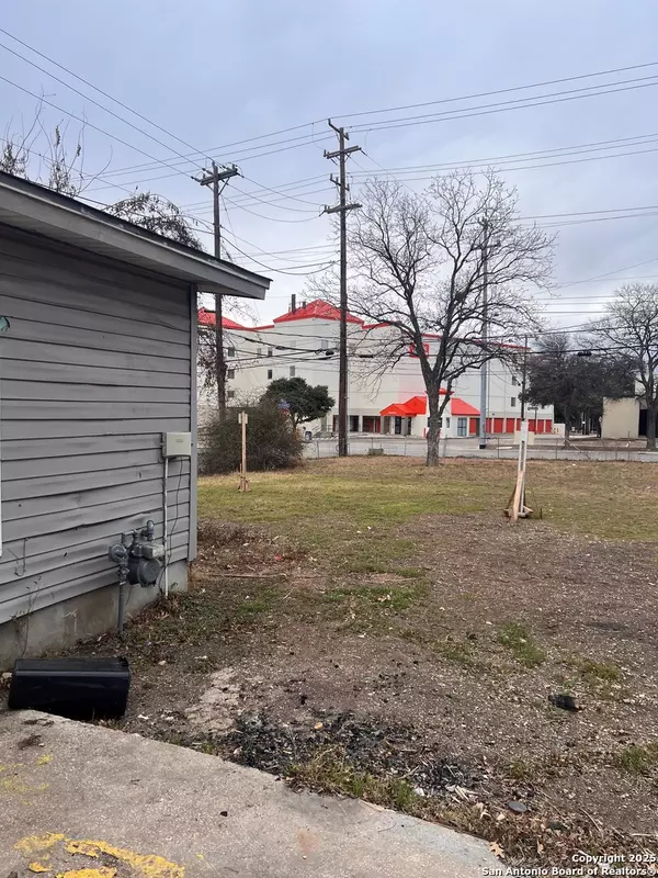 San Antonio, TX 78216,550 springwood