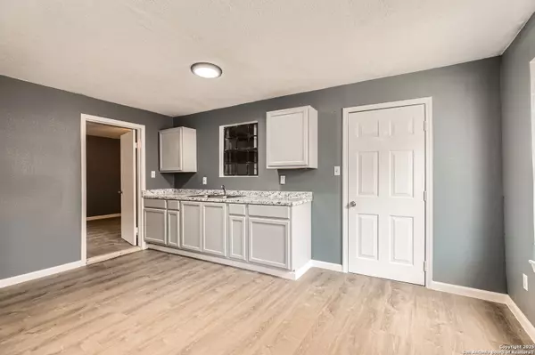 919 Palo Alto, San Antonio, TX 78211