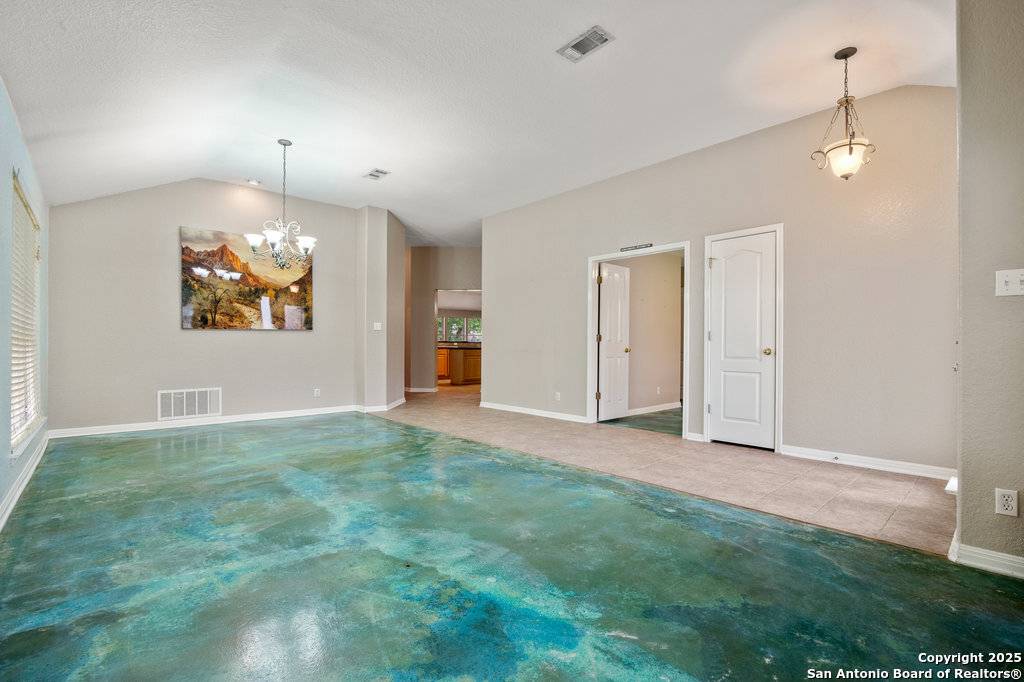 San Antonio, TX 78249-3048,11378 Woodridge Forest