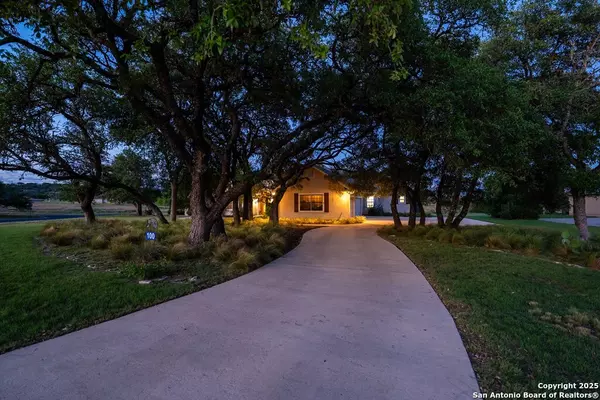 Ingram, TX 78025,100 Glen Lakes Ct W
