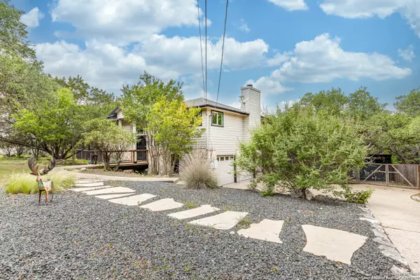 9811 REBEL QUEEN, San Antonio, TX 78255