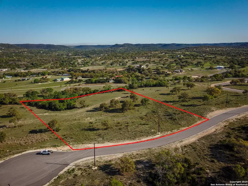 000 Blackbuck Trail, Pipe Creek, TX 78063