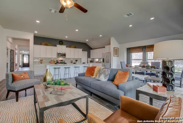 Seguin, TX 78155,8907 Turkey Creek