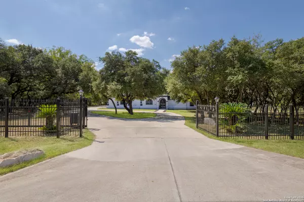 San Antonio, TX 78240,9003 Rochelle