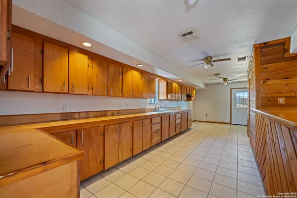 Poth, TX 78147,714 Carroll