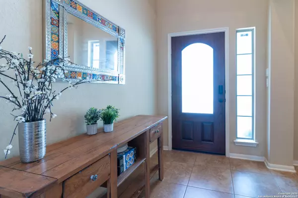 Schertz, TX 78154,2221 Oak Valley