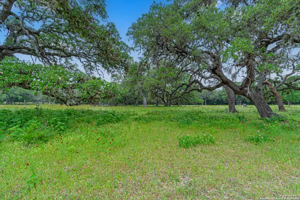 0 School St & San Antonio, Boerne, TX 78006