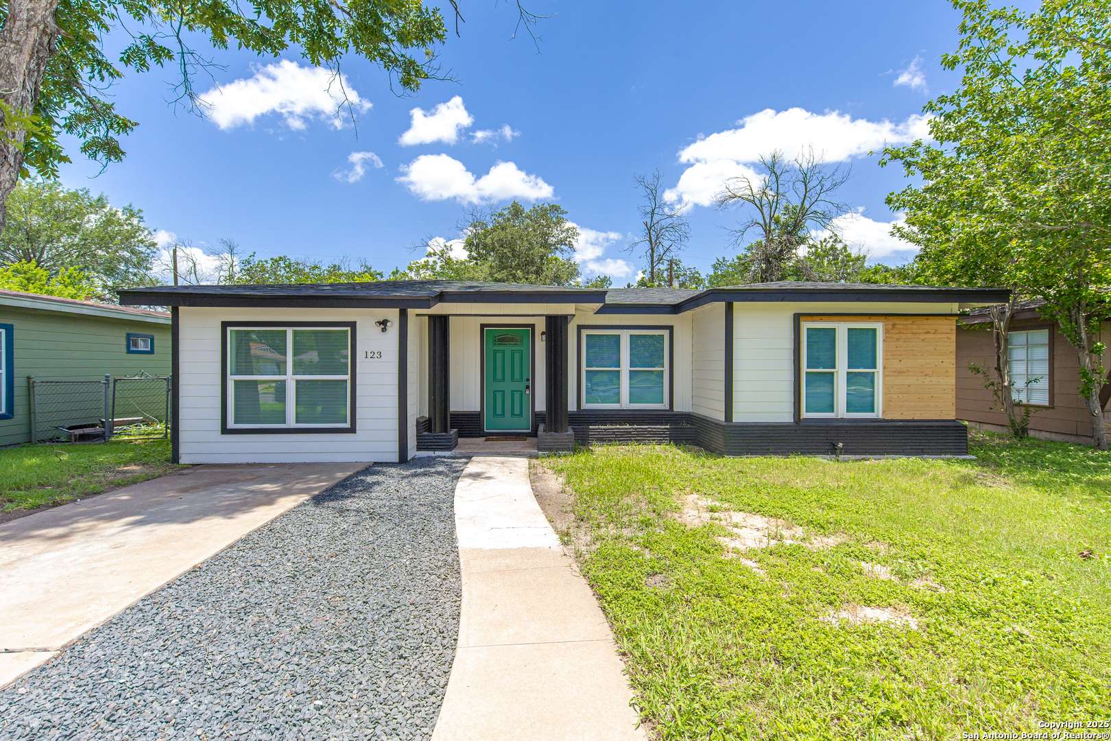 San Antonio, TX 78213,123 Marchmont