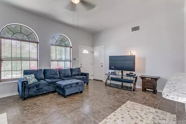 San Antonio, TX 78244-1272,5978 SUNRISE BEND DR