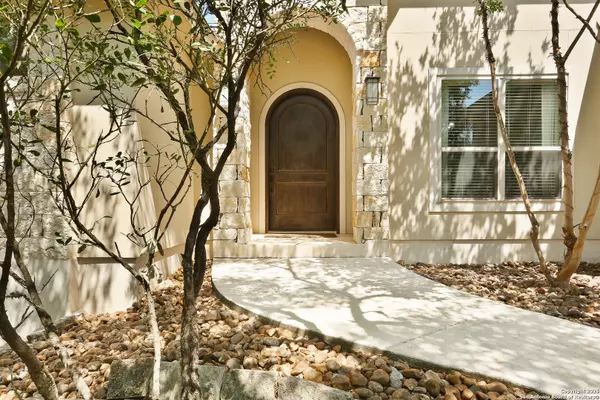 Helotes, TX 78023,12302 Calvert