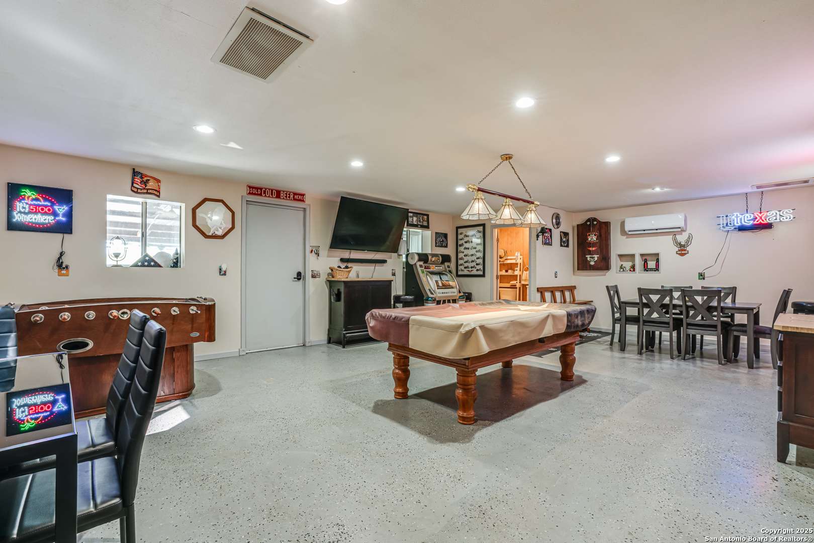 Seguin, TX 78155,6990 Elm Creek